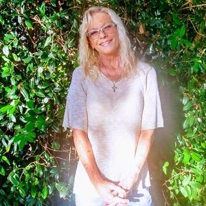 Meet your Posher, Connie